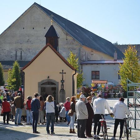 Statek Sedlecko Villa Exterior foto